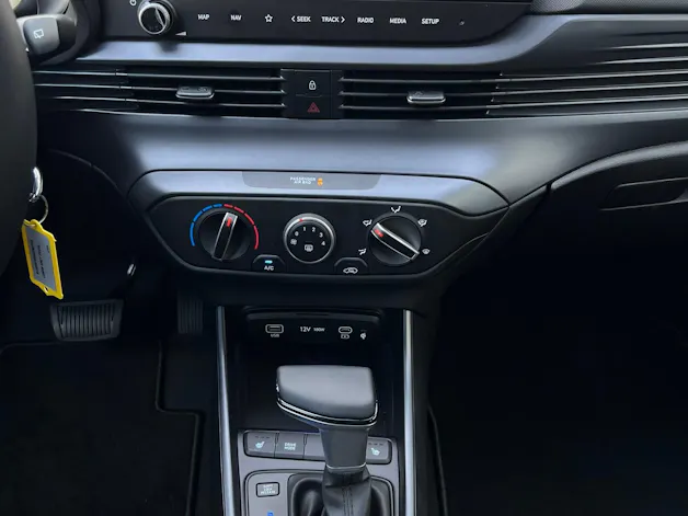 HYUNDAI i20 1.0 T-GDi Amplia DCT