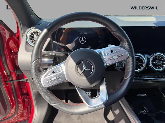 MERCEDES-BENZ GLA 250 4Matic AMG Line 8G-DCT