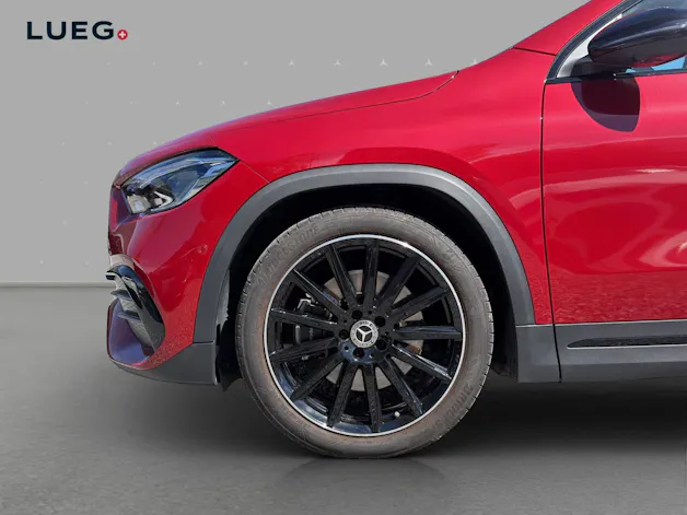 MERCEDES-BENZ GLA 250 4Matic AMG Line 8G-DCT