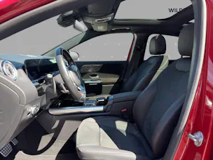 MERCEDES-BENZ GLA 250 4Matic AMG Line 8G-DCT