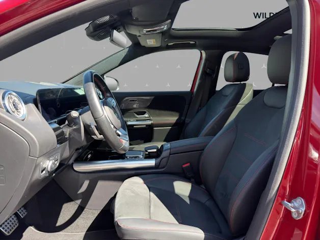 MERCEDES-BENZ GLA 250 4Matic AMG Line 8G-DCT