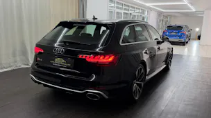 AUDI RS4 Avant quattro tiptronic