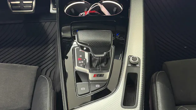 AUDI RS4 Avant quattro tiptronic