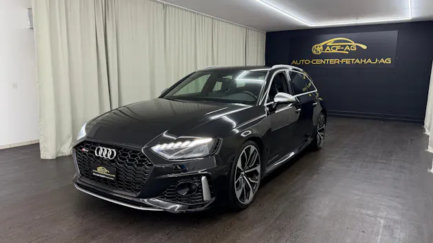 AUDI RS4 Avant quattro tiptronic