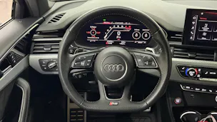 AUDI RS4 Avant quattro tiptronic