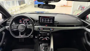 AUDI RS4 Avant quattro tiptronic