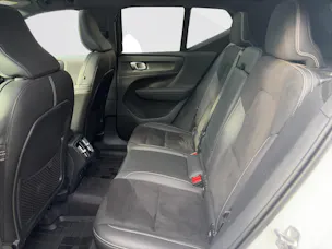 VOLVO XC40 2.0 B5 MH R-Design AWD