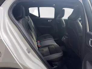 VOLVO XC40 2.0 B5 MH R-Design AWD