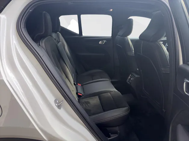 VOLVO XC40 2.0 B5 MH R-Design AWD