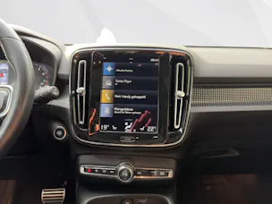 VOLVO XC40 2.0 B5 MH R-Design AWD