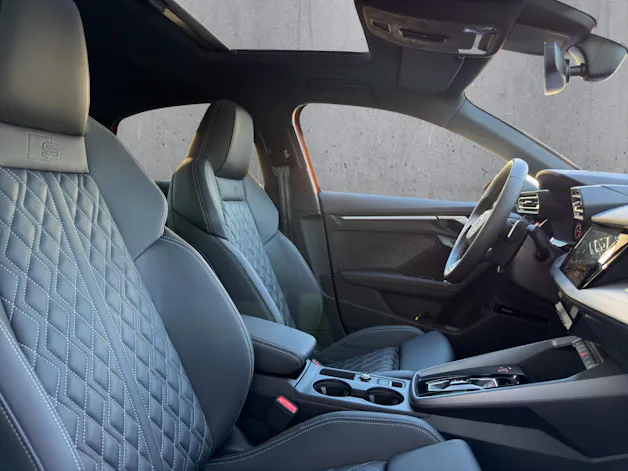AUDI S3 Limousine TFSI quattro S-tronic