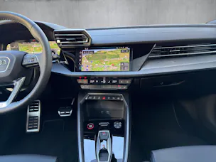 AUDI S3 Limousine TFSI quattro S-tronic