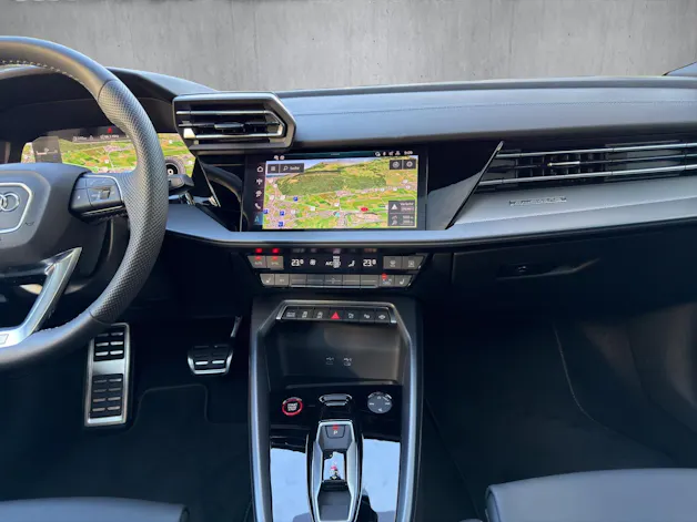 AUDI S3 Limousine TFSI quattro S-tronic