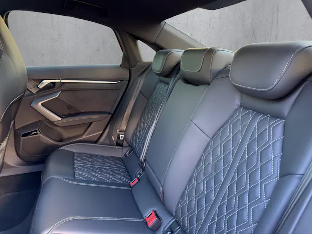 AUDI S3 Limousine TFSI quattro S-tronic