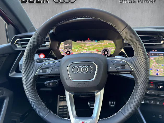 AUDI S3 Limousine TFSI quattro S-tronic