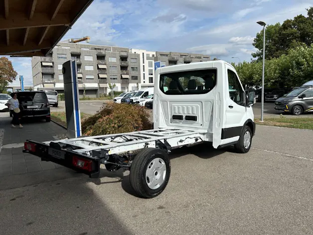 FORD Transit Chassis Kabine 350 L2 2.0 EcoBlue 165 Trend **Lead in**
