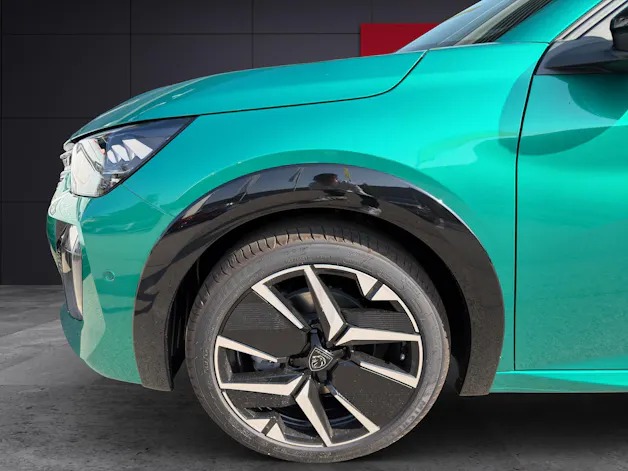 PEUGEOT 208 1.2 MHEV GT Exclusive