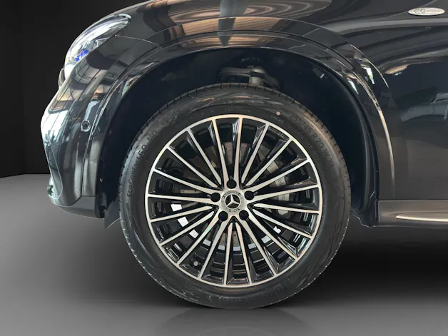 MERCEDES-BENZ GLC 300 e 4M 9G-Tronic