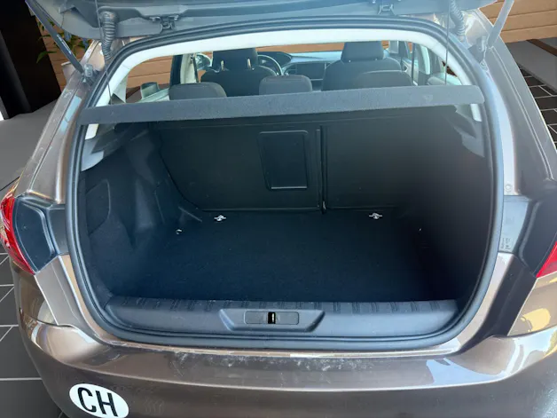 PEUGEOT 308 1.2 THP Active