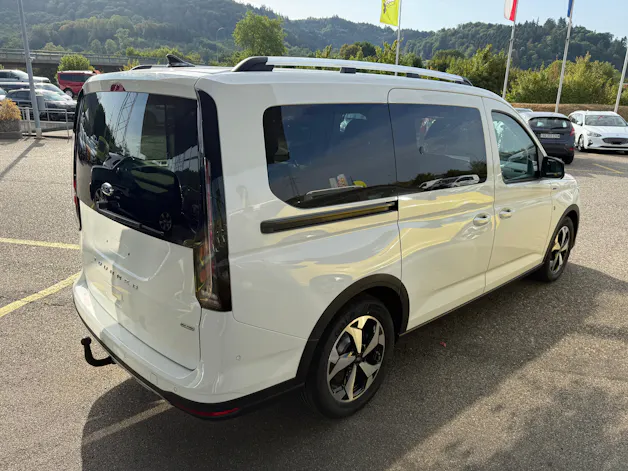 FORD Grand Tourneo Connect 1.5 PHEV Active Automat