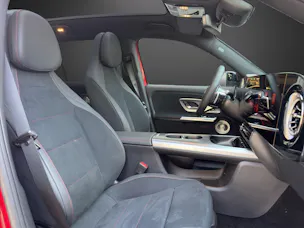 MERCEDES-BENZ GLB 350 4MATIC with EQ Technology
