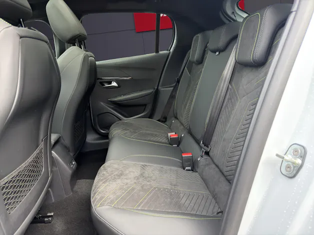 PEUGEOT 208 1.2 MHEV GT Exclusive