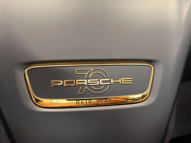 PORSCHE 911 Speedster "70 Jahre Edition"