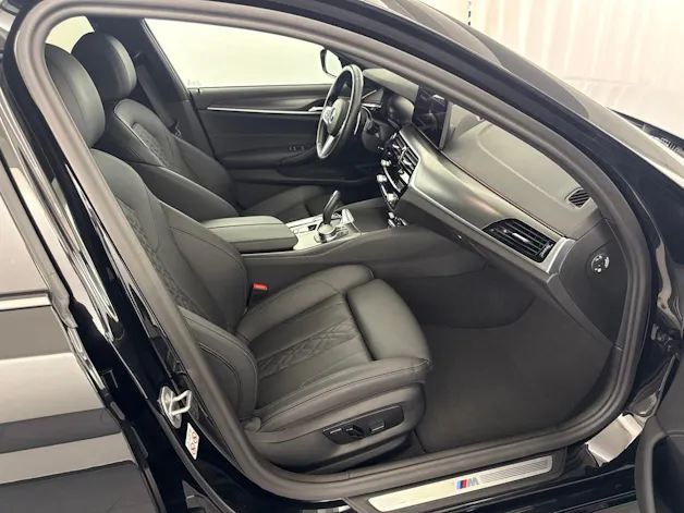 BMW 530i xDr 48VTour. M Sport