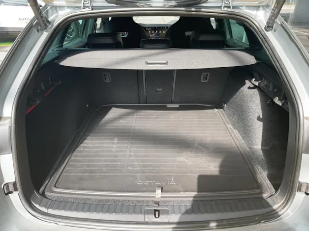 SKODA Octavia Combi 2.0 TSI DSG Dynamic 4x4
