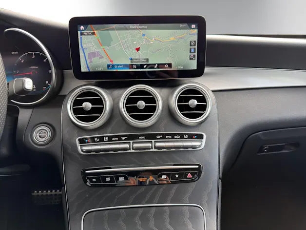 MERCEDES-BENZ GLC 220 d AMG Line 4Matic