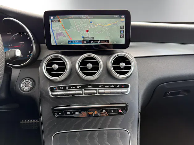 MERCEDES-BENZ GLC 220 d AMG Line 4Matic