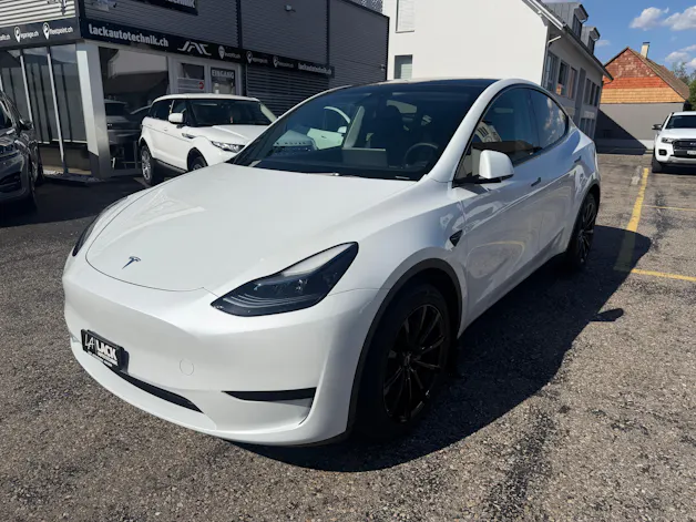 Tesla Model Y RWD