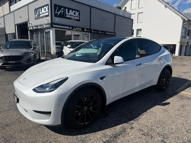 Tesla Model Y RWD