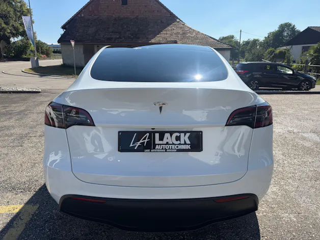 Tesla Model Y RWD