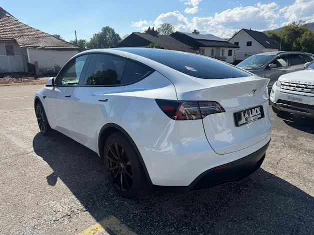 Tesla Model Y RWD