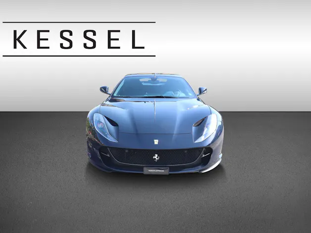 FERRARI 812 Superfast