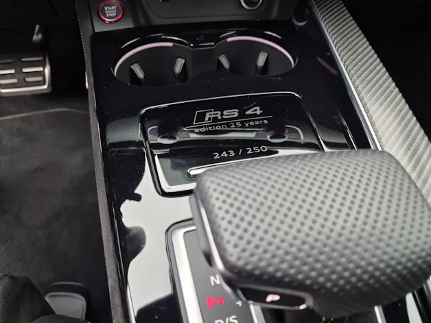 AUDI RS4 Avant 25 year edition quattro tiptronic