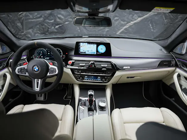 BMW M5 xDrive Competition Drivelogic *CH Auto*Massage*Keramik*Bowers&Wilkins*H&R*