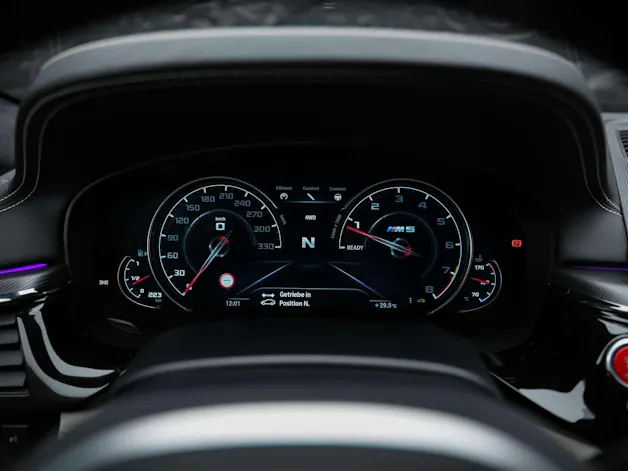 BMW M5 xDrive Competition Drivelogic *CH Auto*Massage*Keramik*Bowers&Wilkins*H&R*
