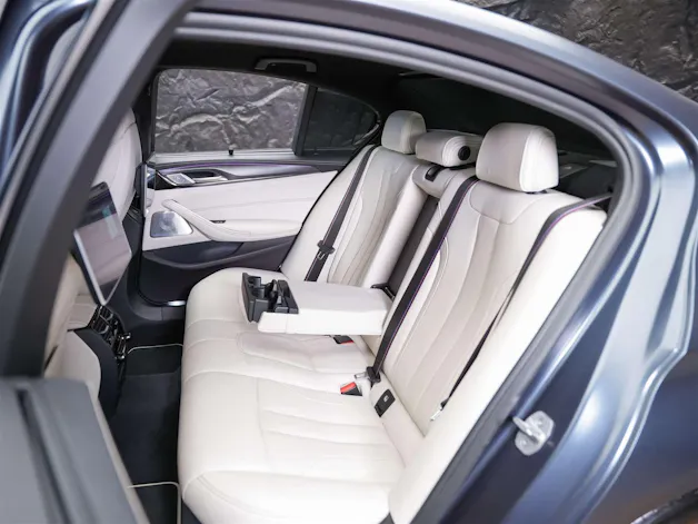 BMW M5 xDrive Competition Drivelogic *CH Auto*Massage*Keramik*Bowers&Wilkins*H&R*