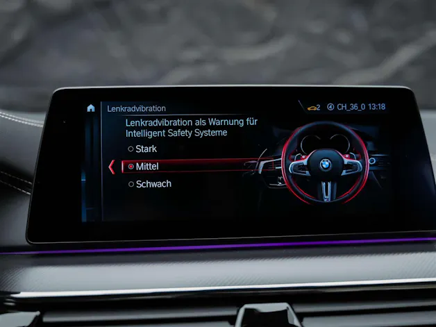 BMW M5 xDrive Competition Drivelogic *CH Auto*Massage*Keramik*Bowers&Wilkins*H&R*