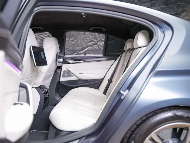 BMW M5 xDrive Competition Drivelogic *CH Auto*Massage*Keramik*Bowers&Wilkins*H&R*