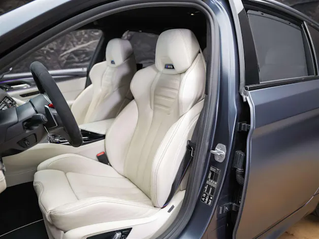 BMW M5 xDrive Competition Drivelogic *CH Auto*Massage*Keramik*Bowers&Wilkins*H&R*