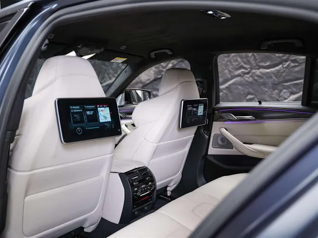 BMW M5 xDrive Competition Drivelogic *CH Auto*Massage*Keramik*Bowers&Wilkins*H&R*