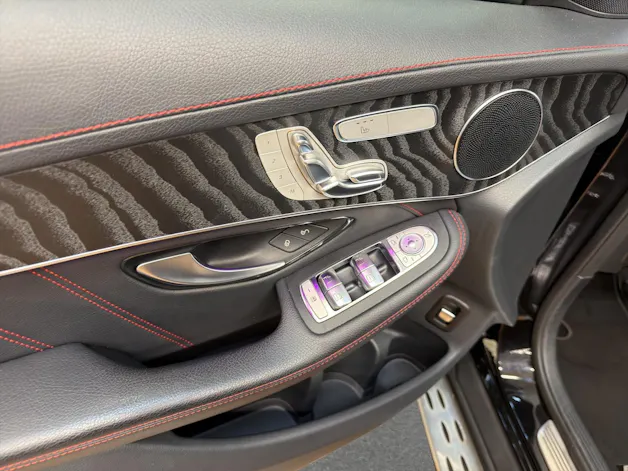 MERCEDES-BENZ GLC 43 4M - AMG / DISTRONIC / 360 Grad Kamera / Panorama-Dach