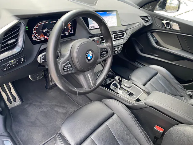 BMW M135i xDrive Swiss Performance Steptronic