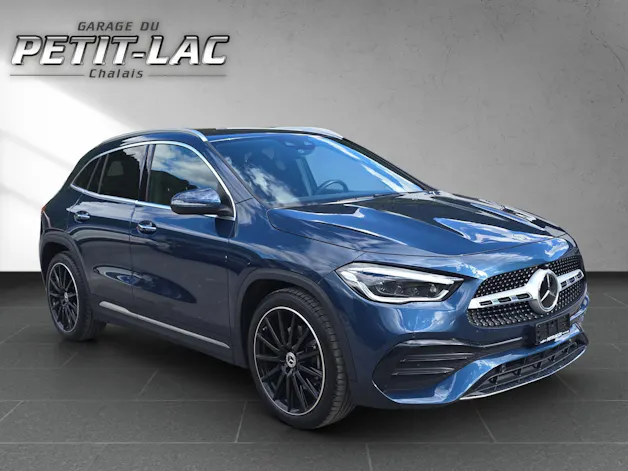 MERCEDES-BENZ GLA 200 4Matic AMG Line 8G-DCT