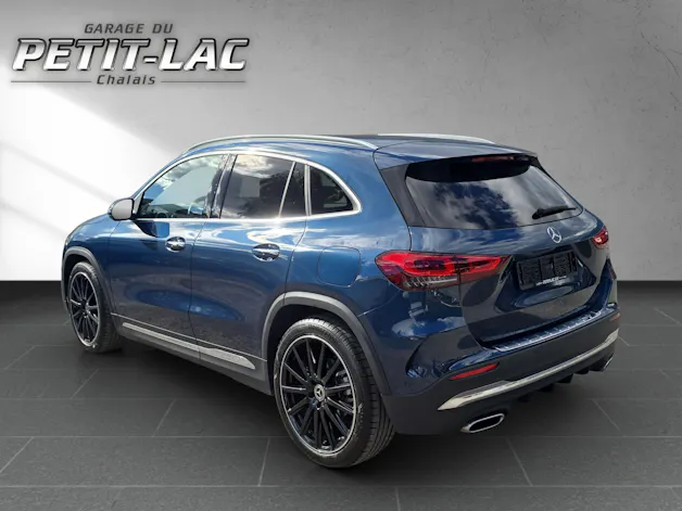 MERCEDES-BENZ GLA 200 4Matic AMG Line 8G-DCT