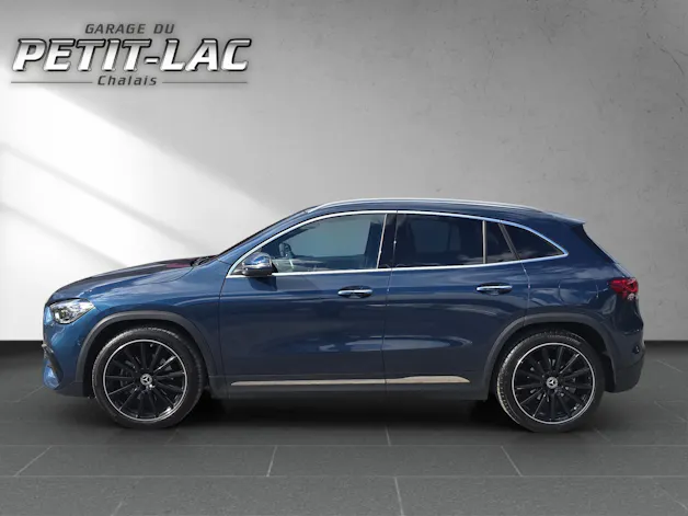 MERCEDES-BENZ GLA 200 4Matic AMG Line 8G-DCT