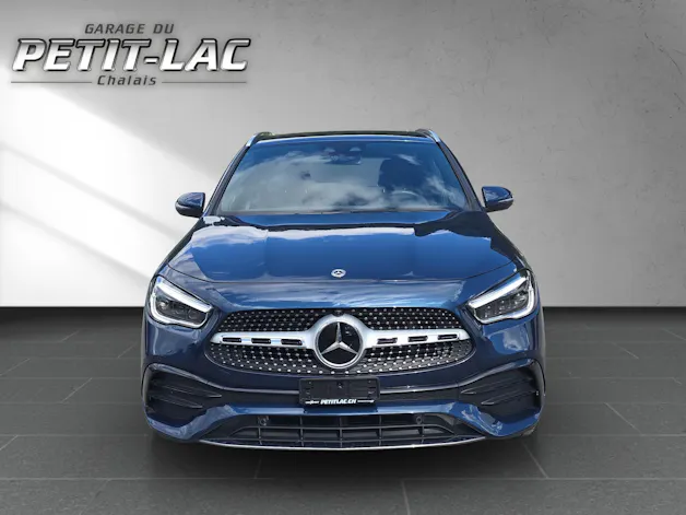 MERCEDES-BENZ GLA 200 4Matic AMG Line 8G-DCT
